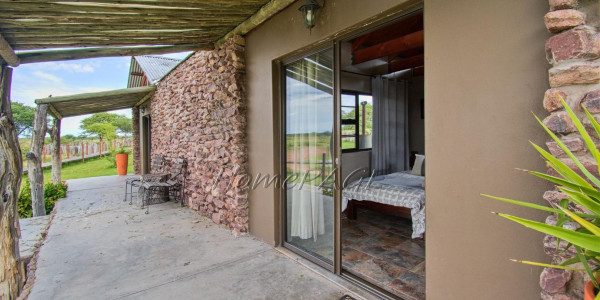 Omaheke Region, Gobabis:  Boutique Guest/Game Lodge is for Sale