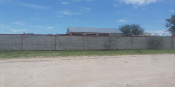 Industrial Plot with offices and workshops  - Ongwediva