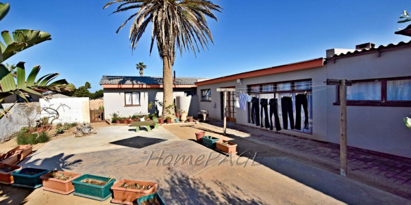 Ext 2 (North Dune), Henties Bay  Older home, close to the beach, is for sale