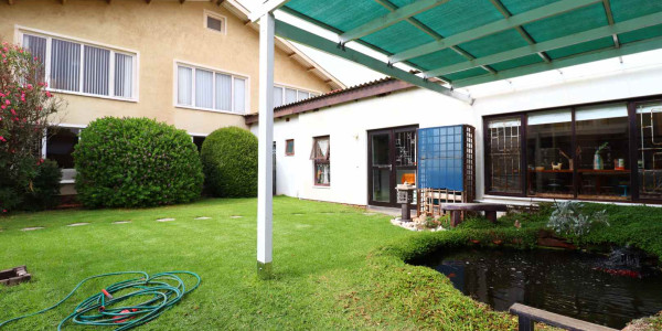 4 Bedroom Home with 1 Bedroom Flat for Sale, Swakopmund Kramersdorf