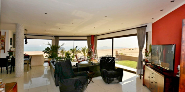 Dolphin Beach, Walvis Bay:  Exquisite BEACHFRONT Home is for Sale