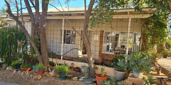 WINDHOEK West Office Gem - Ideal for Consulting Rooms