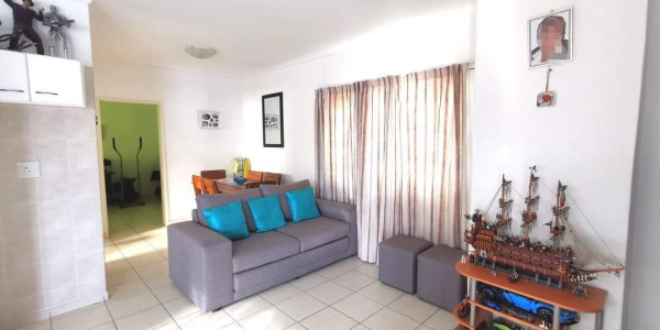 Family Home with Flat in Cimbebasia – N$2,360,000 (costs excl)