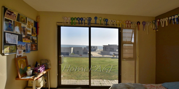 Dolphin  Beach, Walvis Bay:  High-Lying Home is for Sale