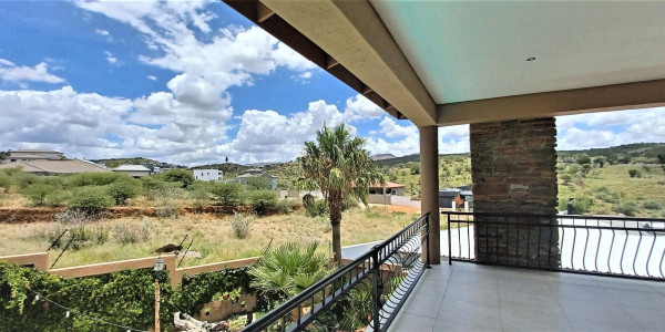 AUASBLICK - STUNNING AND SPACIOUS FAMILY HOME WITH MAGNIFICIENT VIEWS N$9million