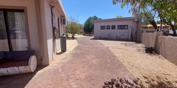 Pionierspark Gem: Spacious 4-Bed Home with Pool & Flat for N$3.9m!