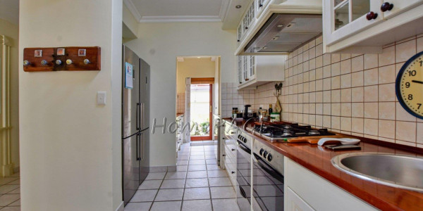 Vineta, Swakopmund:  Neat and Spacious 3 Bedr UPMARKET Townhouse is for sale