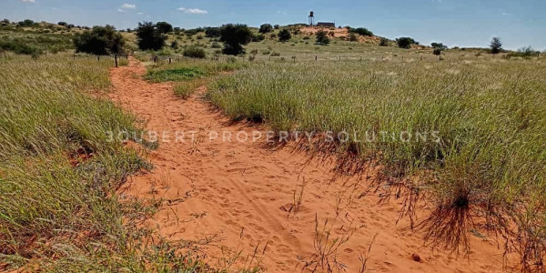 EXCEPTIONAL KALAHARI FARM FOR SALE IN NAMIBIA - HARDAP DISTRICT