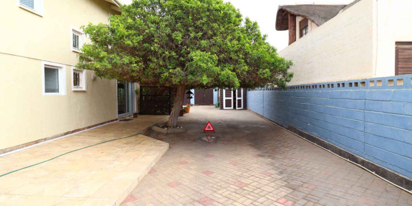 4 Bedroom Home with 1 Bedroom Flat for Sale, Swakopmund Kramersdorf