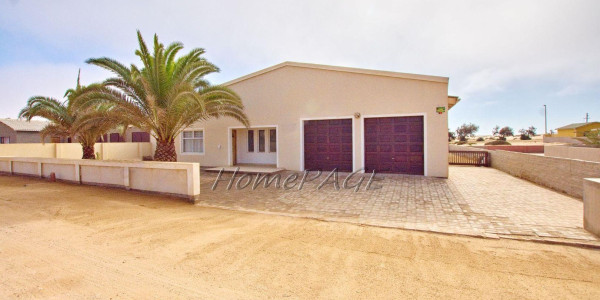Henties Bay:  Neat, Spacious Home, selling LOCK STOCK and BARREL