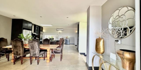 4 Bedroom House For Sale in Klein Windhoek