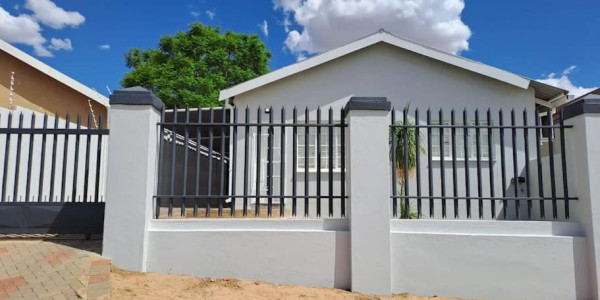 Olympia - Two Bedroom FURNISHED Flat - N$20 000.00