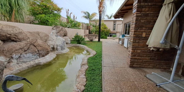 PRESTIGIOUS LARGE HOUSE FOR SALE IN KLEIN WINDHOEK.