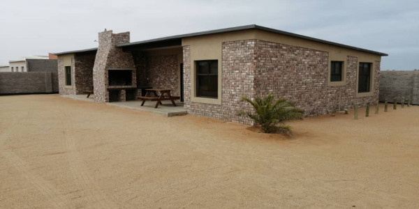 CAMPSITE / SELF CATERING / STORAGE SPACE FOR SALE HENTIES BAY – NAMIBIA