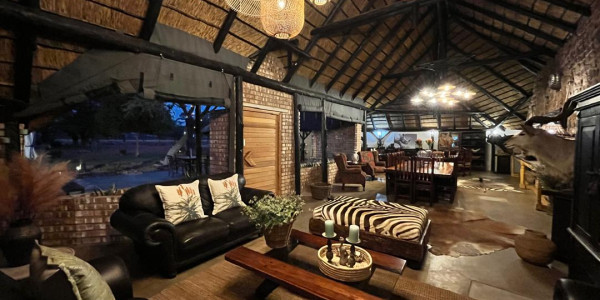 A majestic Lodge, situated only 130km from Windhoek & 70km from Hosea Kutaku International Airport.