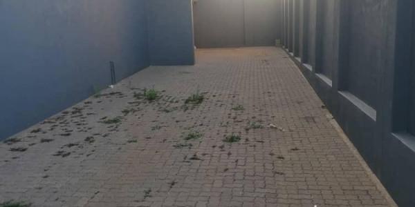 3x Warehouses For Sale in Katutura