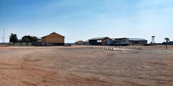 PERFECTLY LOCATED INDUSTRIAL ERF FOR SALE IN MARIENTAL – 2 OPTIONS!!