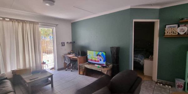 Cosy Garden estate 3 Bedroom unit - Pionierspark