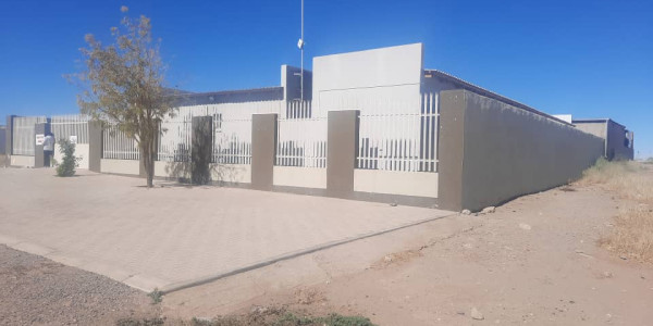 Business for sale: Mariental | Currently used as a doctors practice