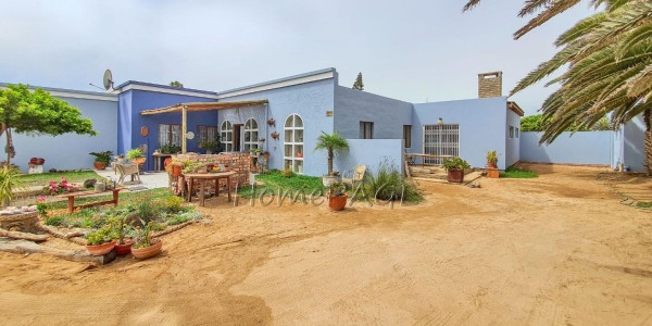 Henties Bay Proper:  5 Bedroom FARMSTYLE HOME is for Sale