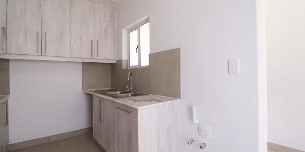 Newly Built Spacious 3 En-Suite Bedroom Home for Sale, Swakopmund