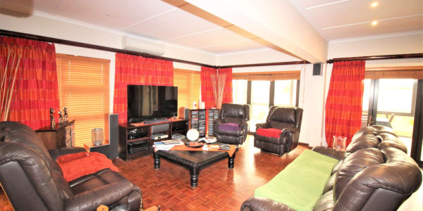 LUXURY SEA VIEW HOUSE FOR SALE IN CUL DE SAC - CENTRAL SWAKOPMUND