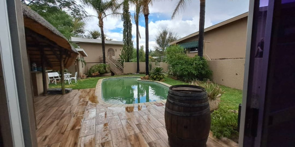 PRESTIGIOUS LARGE HOUSE FOR SALE IN KLEIN WINDHOEK.