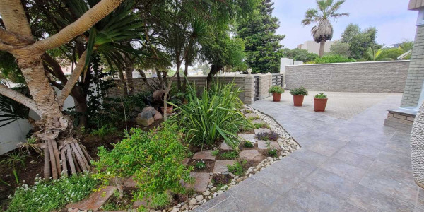 5 Bedroom House for Sale in Vineta, Swakopmund