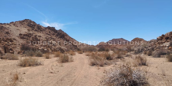 BEAUTIFULL HUNTING / LIVESTOCK / MINING FARM FOR SALE IN THE SOUTH OF NAMIBIA – ARIAMSVLEI DISTRICT