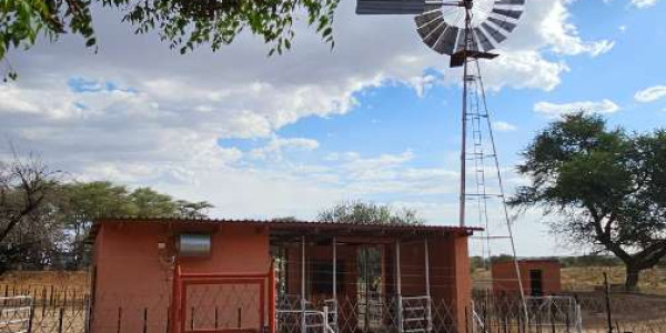 Ultimate Game Farm Retreat - 5376 Hectare Ranch / Farm in Okahandja 140km North East of Windhoek