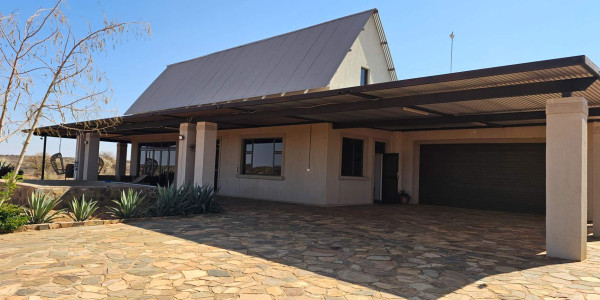 Luxurious Lodge Opportunity Near Windhoek