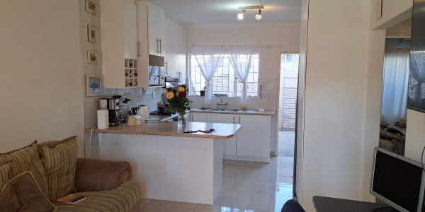Charming 2bedroom Townhouse with Aircon & Carport in Dorodo Park for sale,