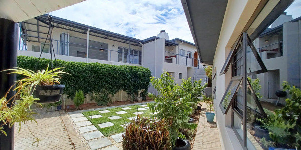 Auasblick - Luxurious 4-Bedroom House with 2 Additional Flats - N$9.5 million