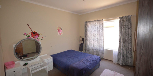 FREESTANDING HOME FOR SALE - HENTIESBAAI