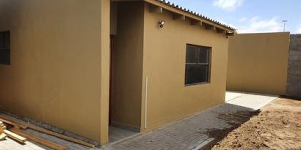 Ideal Investment: 3-Bed Semi & 2 Additional Units