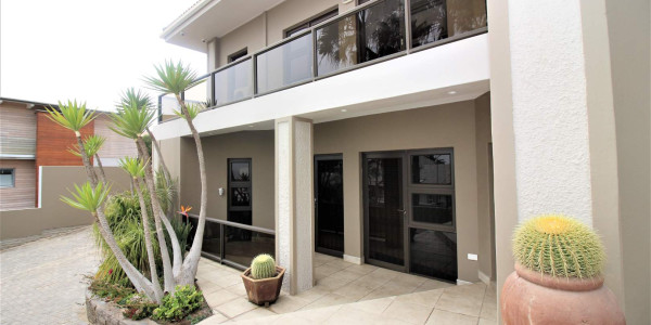 LUXURY SEA VIEW HOUSE FOR SALE IN CUL DE SAC - CENTRAL SWAKOPMUND