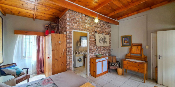 Henties Bay Proper:  5 Bedroom FARMSTYLE HOME is for Sale