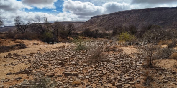 GORGEOUS LIVESTOCK / GAME FARM FOR SALE IN THE SOUTH OF NAMIBIA