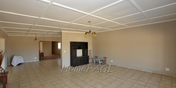 Swakop River Plots: Swakopmund: Awesome plot with good Water is for Sale