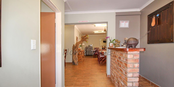 Otjiwarongo:  Immaculate 8 Bedroom Guesthouse for sale