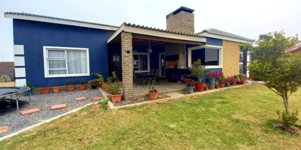 Oceanview, Swakopmund:  2 Bedroom Home with a 1 Bedroom Flat For Sale