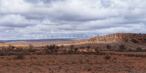 GORGEOUS LIVESTOCK / GAME FARM FOR SALE IN THE SOUTH OF NAMIBIA