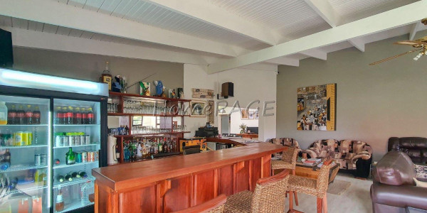 Ext 4, Henties Bay:  Stunning, spacious 4 Bedr Home is for Sale