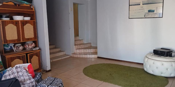 5 Bedroom House For Sale in Windhoek North