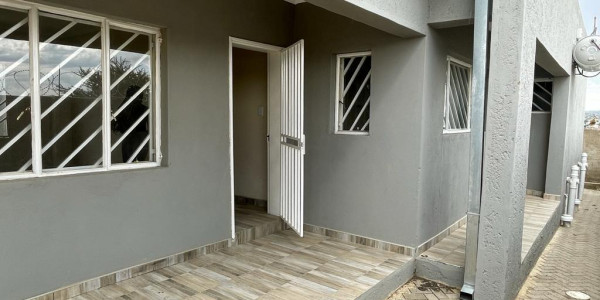 BRAND NEW HOUSE: GOREAGAB DAM 300 sqm.