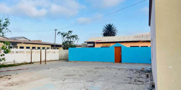 Beautiful 3 Bedrooms House with an extra 2 bedrooms flat for sale in Walvis Bay C.B.D