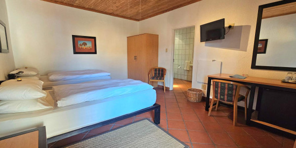 Invest in Luxury: Guesthouse in Klein Windhoek with 16 Rooms