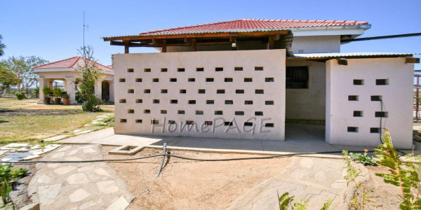 Omaruru Wildlife Estate, Omaruru:  Lifestyle Smallholding WITH ELABORATE Home is for Sale