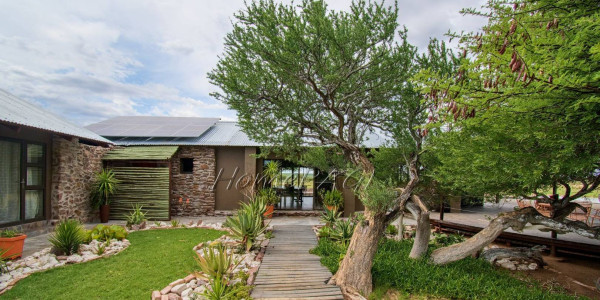 Omaheke Region, Gobabis:  Boutique Guest/Game Lodge is for Sale