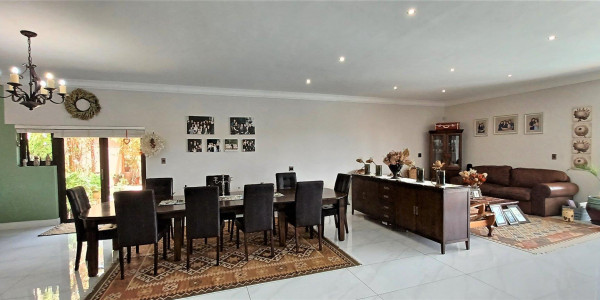 AUASBLICK - STUNNING AND SPACIOUS FAMILY HOME WITH MAGNIFICIENT VIEWS N$9million